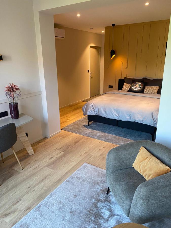 Good Mood - Chambres Et Suite Namen Buitenkant foto